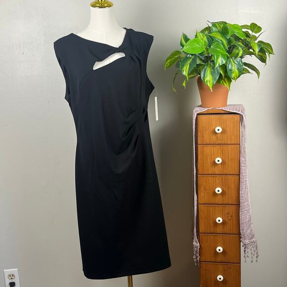 Shelby & Palmer Dresses & Skirts - NWT Shelby & Palmer Black Sleeveless Dress Size 16
